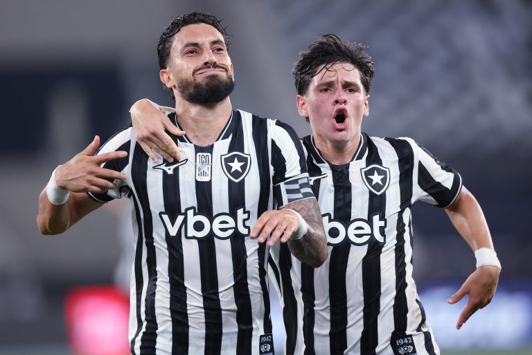 cienciano-x-botafogo-pela-sul-americana:-veja-onde-assistir-ao-vivo-e-provaveis-escalacoes