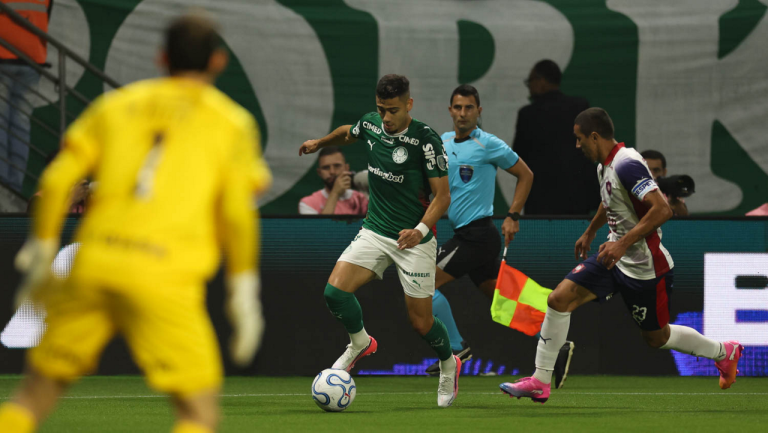 analise:-palmeiras-empilha-chances-perdidas,-e-ve-desatencao-no-apagar-das-luzes-sair-caro