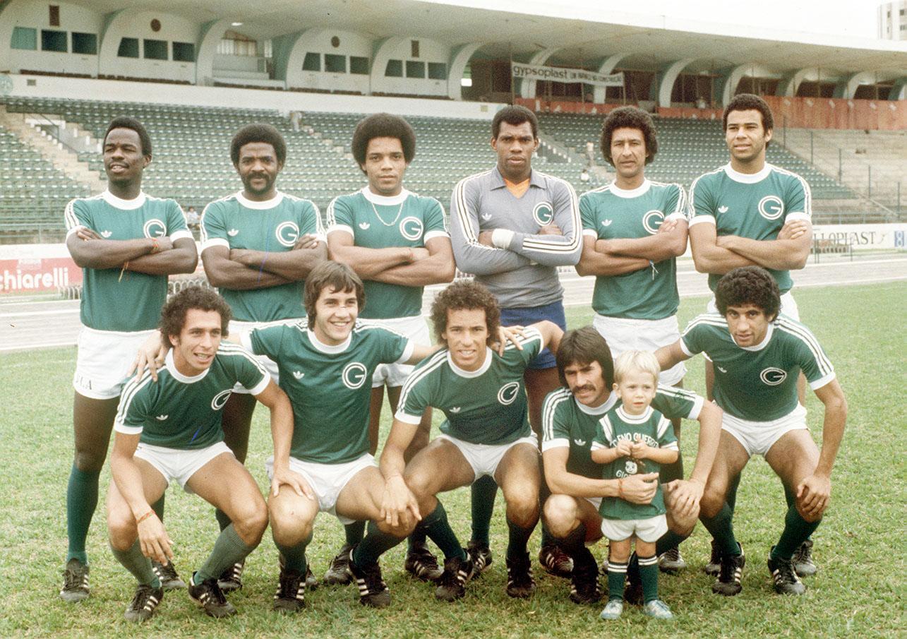titulo-do-campeonato-brasileiro-do-guarani-completa-48-anos;-relembre-em-fotos