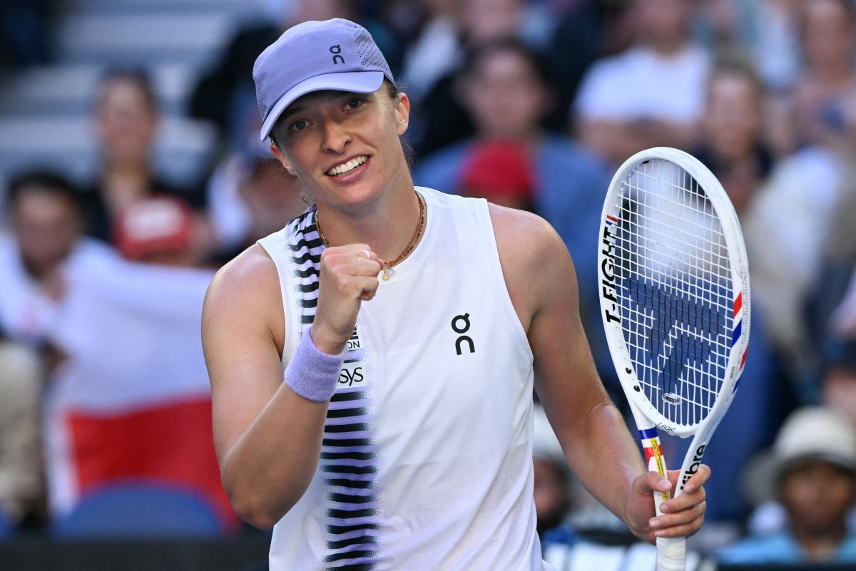 swiatek-vence-svitolina-e-enfrentara-rybakina-na-final-do-wta-1000-de-toronto