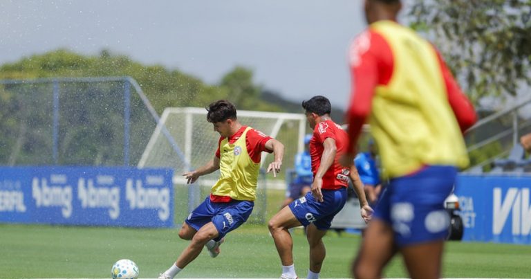 erick-treina-parcialmente,-juba-vai-a-campo-e-bahia-ajusta-equipe-para-enfrentar-a-chapecoense