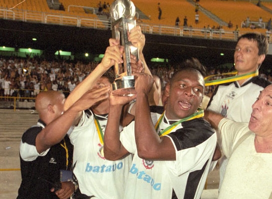 ha-51-anos,-nascia-gilmar-fuba;-veja-fotos-da-vida-e-carreira-do-ex-volante-do-corinthians