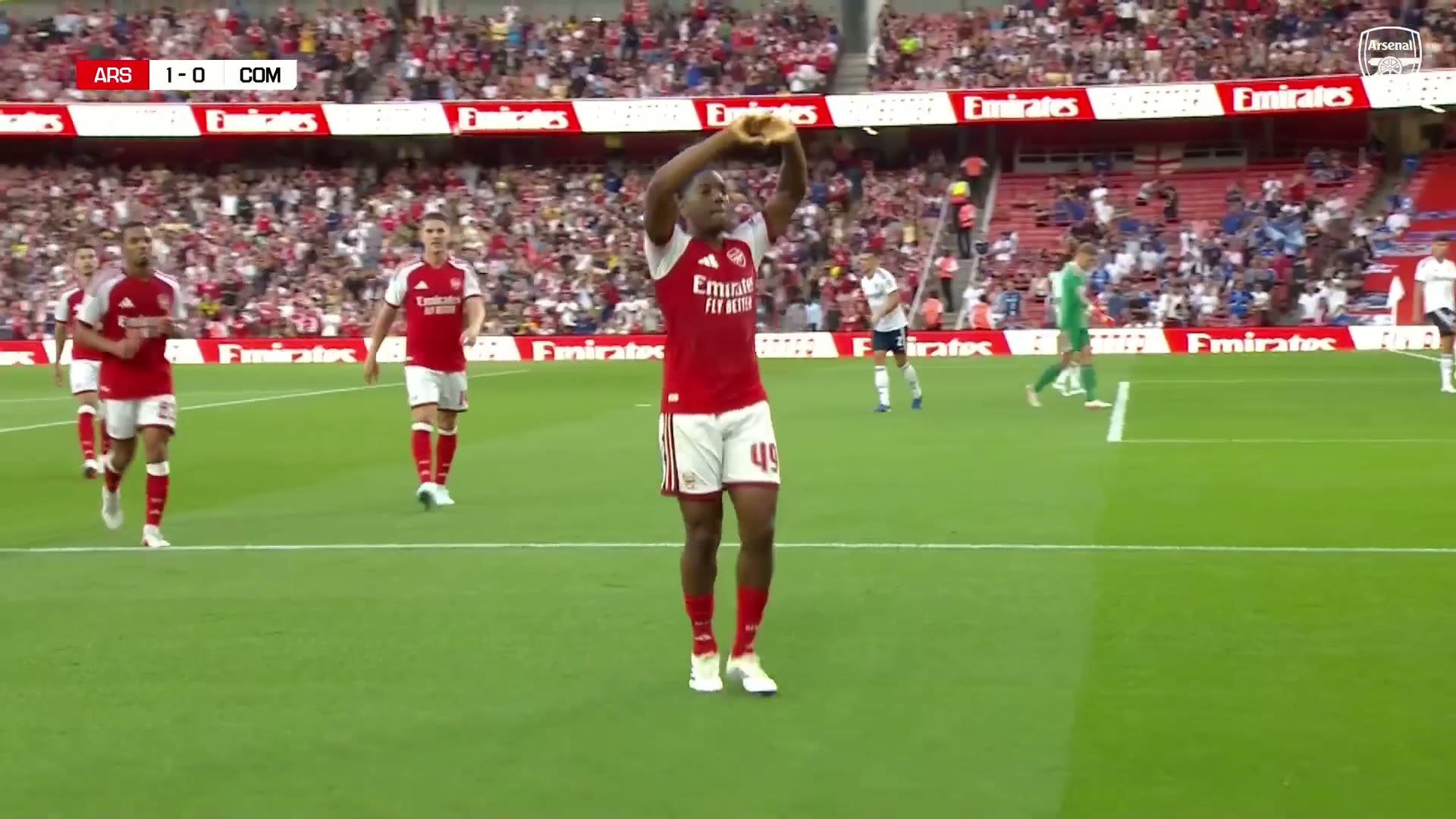 lewis-skelly-marca,-e-arsenal-vence-ultimo-teste-da-pre-temporada-nos-penaltis
