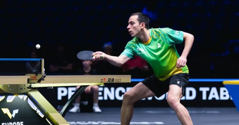 hugo-calderano-derrota-japones-e-vai-as-oitavas-do-europe-smash