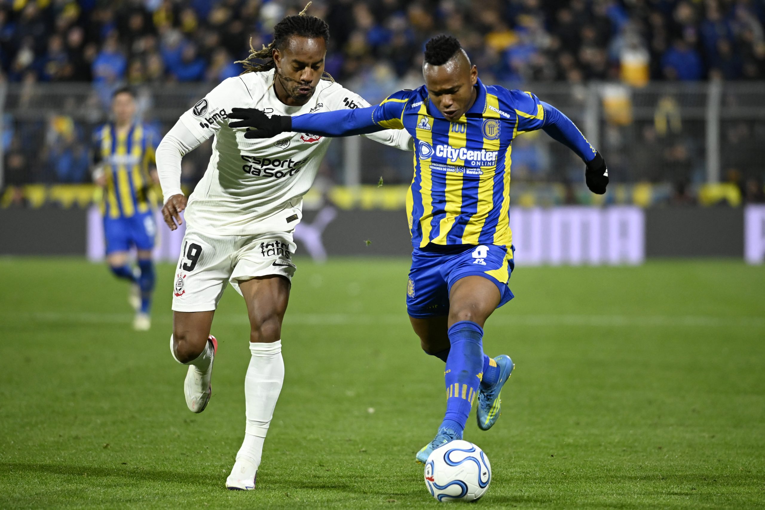 analise:-corinthians-mostra-uniao-apos-caso-memphis-e-fica-confiante-por-vaga