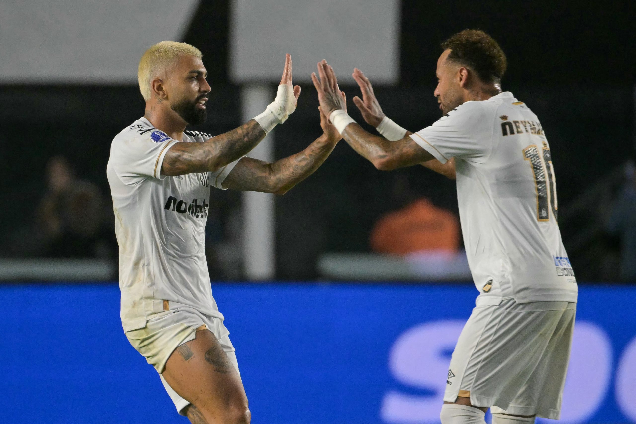 cuca-aprova-parceria-entre-neymar-e-gabigol-no-santos:-“podem-jogar-juntos”
