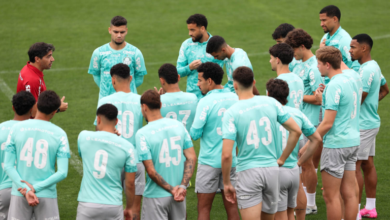 palmeiras-fecha-preparacao-e-deve-ter-reforco-contra-o-fluminense;-veja-provavel-escalacao