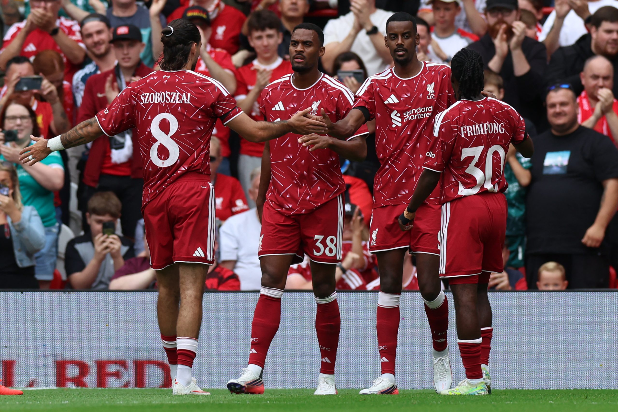 jeff-bezos-entra-como-acionista-minoritario-no-clube-de-futebol-liverpool
