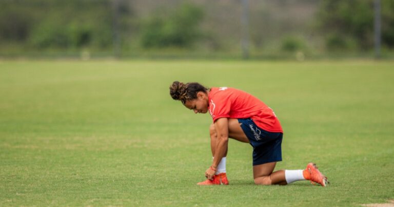 mulheres-de-aco-encerram-preparacao-para-duelo-contra-o-corinthians-na-fonte-nova