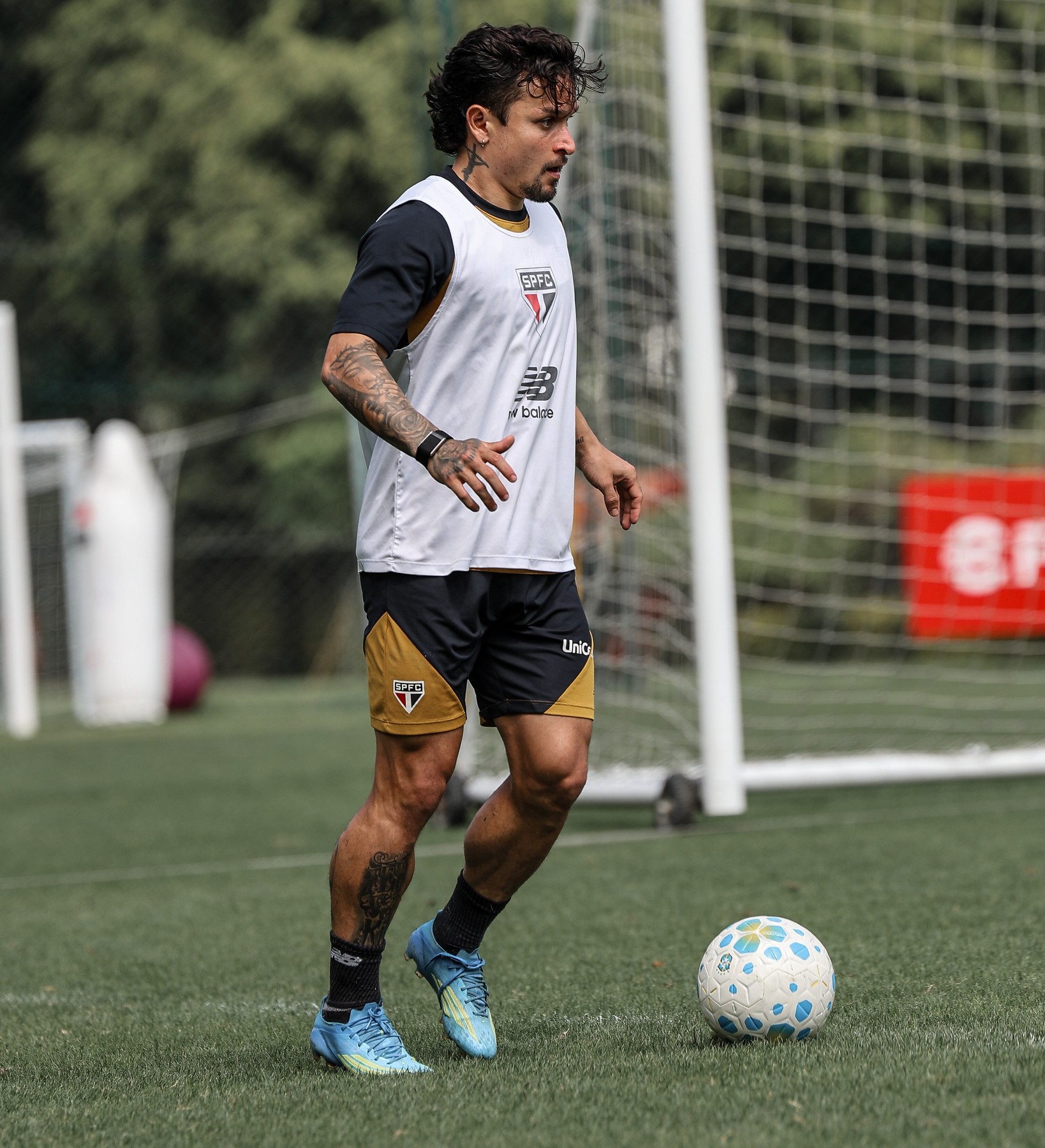 escalacao:-sao-paulo-tera-reforco-de-artur-para-enfrentar-o-coritiba
