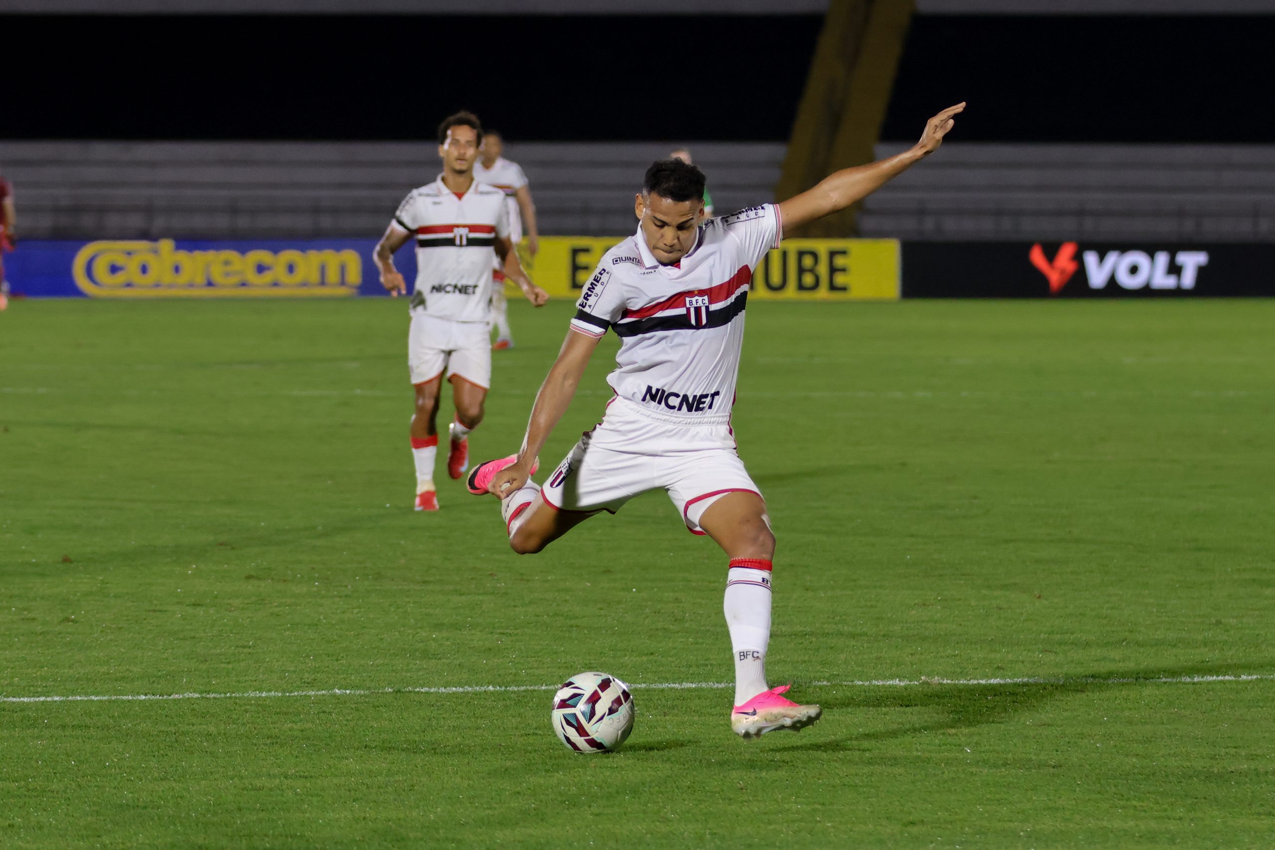 botafogo-sp-bate-o-sao-bernardo-e-vence-a-segunda-consecutiva-na-serie-b