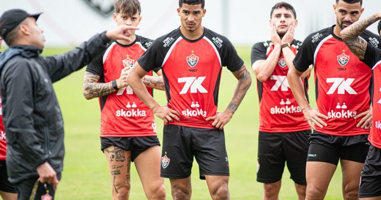 vitoria-encerra-preparacao-e-concentra-24-jogadores-para-duelo-com-o-botafogo