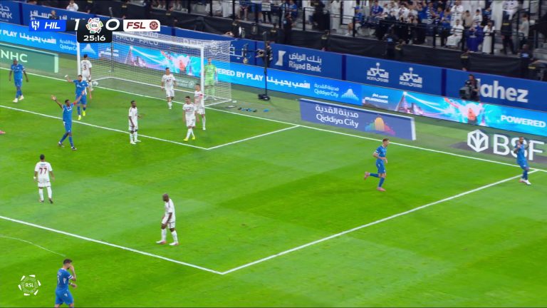 ex-corinthians,-malcom-aproveita-sobra-e-gira-rapido-para-marcar-na-volta-do-saudita;-veja-o-lance