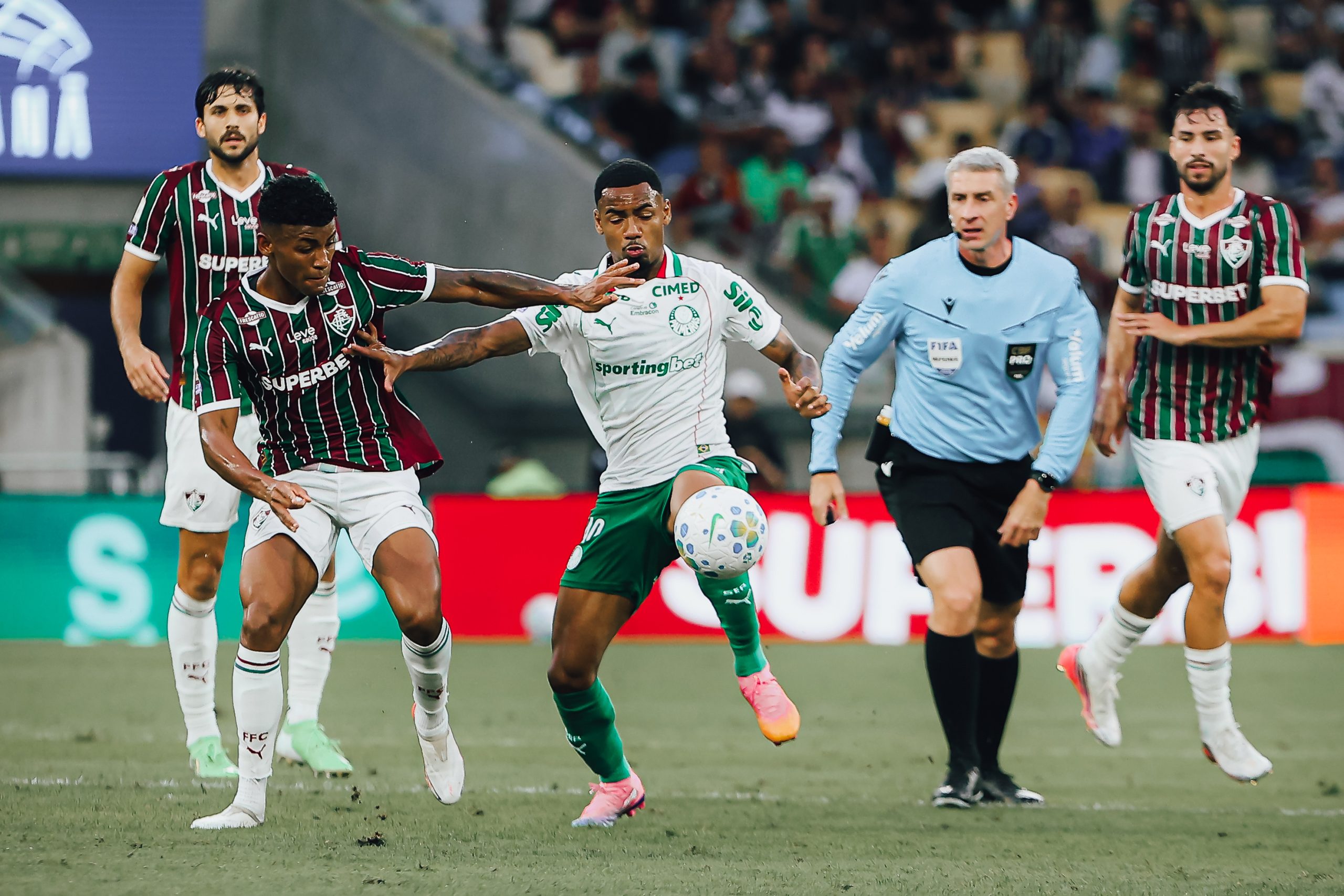 veja-fotos-do-duelo-entre-fluminense-e-palmeiras-pelo-brasileirao