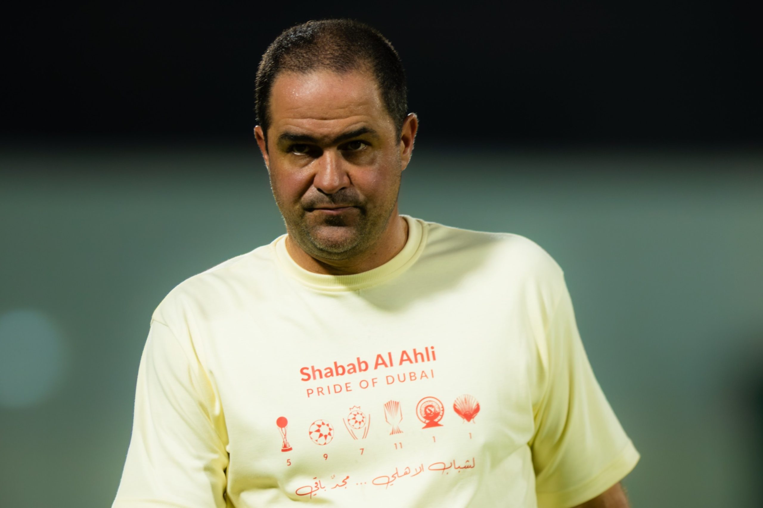 na-estreia-de-jardine,-shabab-al-ahli-goleia-com-forte-participacao-brasileira