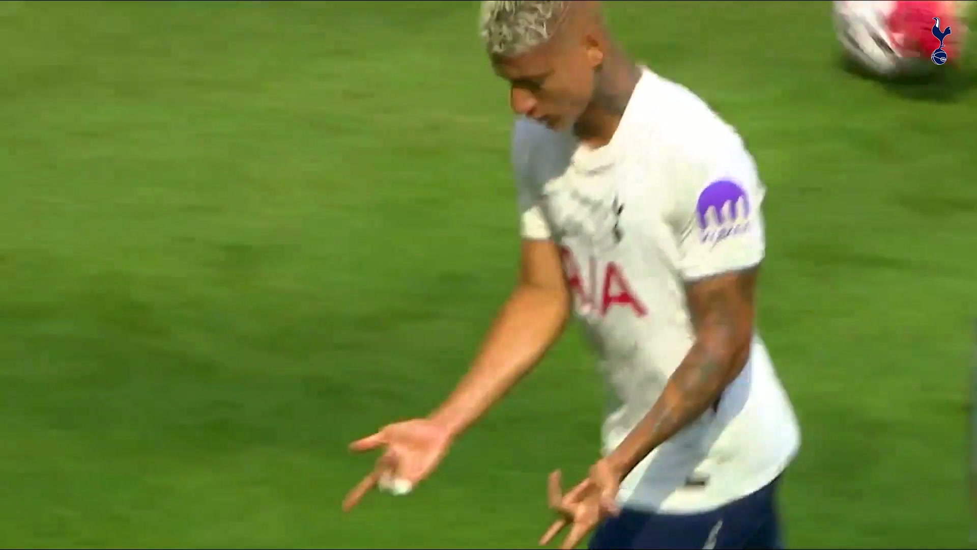 mikey-moore-e-richarlison-marcam-na-vitoria-do-tottenham-sobre-o-hoffenheim