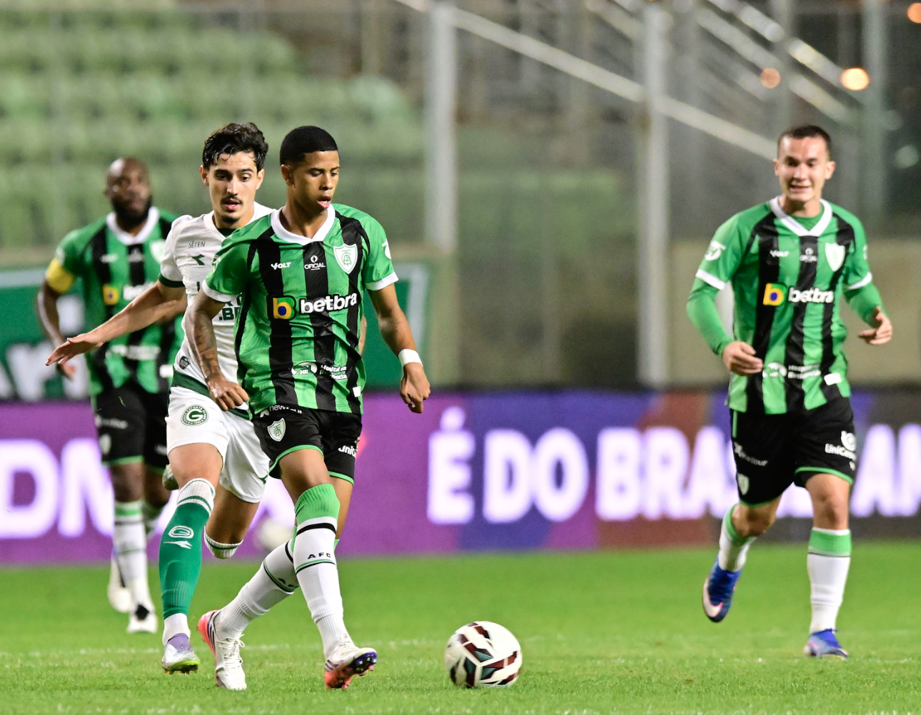 america-mg-x-athletic:-veja-provaveis-escalacoes-e-onde-assistir-ao-jogo-pela-serie-b