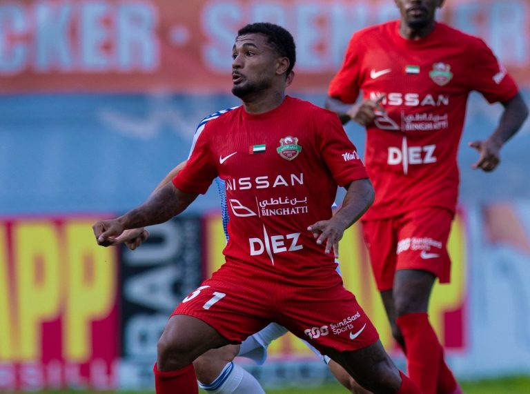 ex-palmeiras,-kauan-santos-da-duas-assistencias-em-estreia-do-shabab-al-ahli-na-temporada