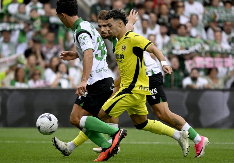 racing-santander-e-villarreal-empatam-em-jogo-de-quatro-gols-na-estreia-de-laliga