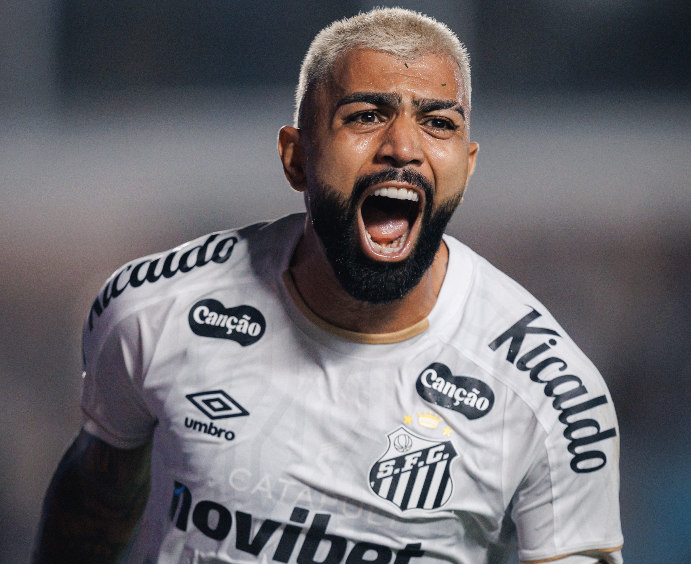 santos-faz-tres-no-vasco-e-deixa-o-z4-do-brasileirao