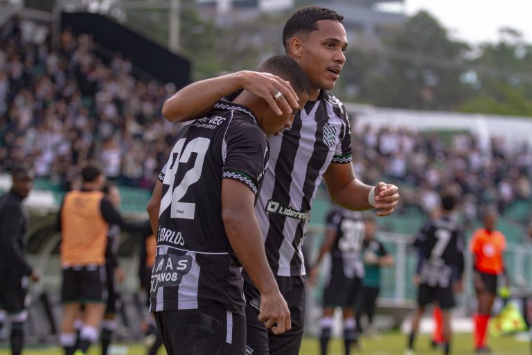 figueirense-bate-caxias-de-virada-e-se-aproxima-do-g8-da-serie-c