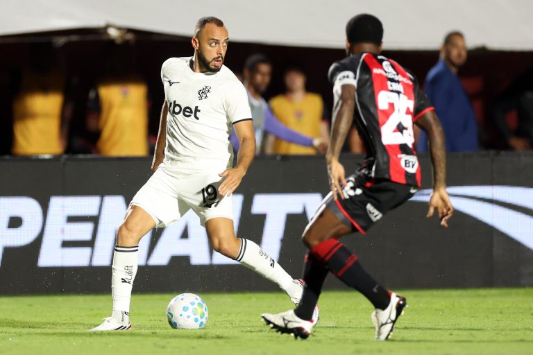 confira-as-fotos-de-vitoria-x-botafogo-pelo-brasileirao