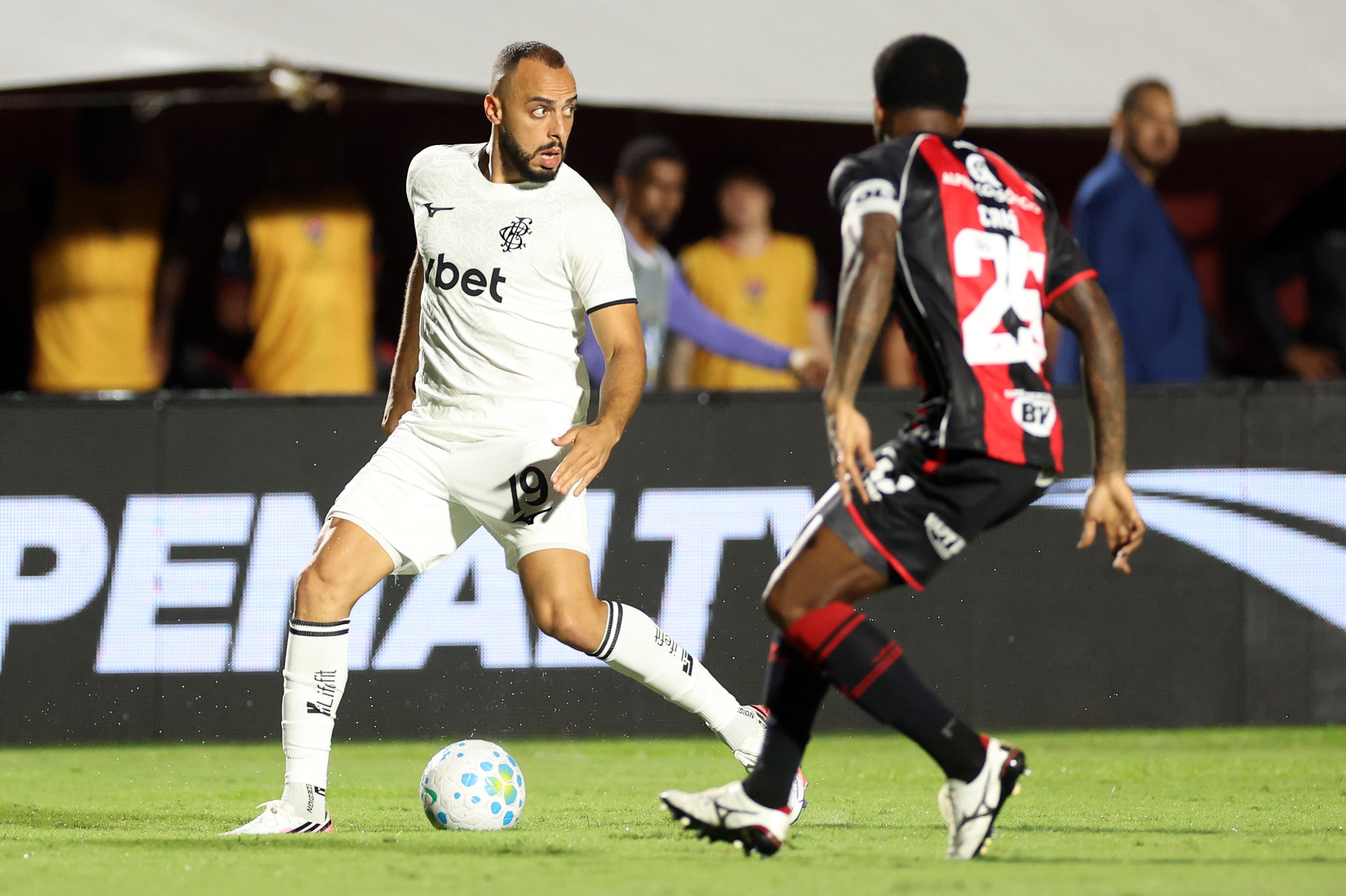 confira-as-fotos-de-vitoria-x-botafogo-pelo-brasileirao