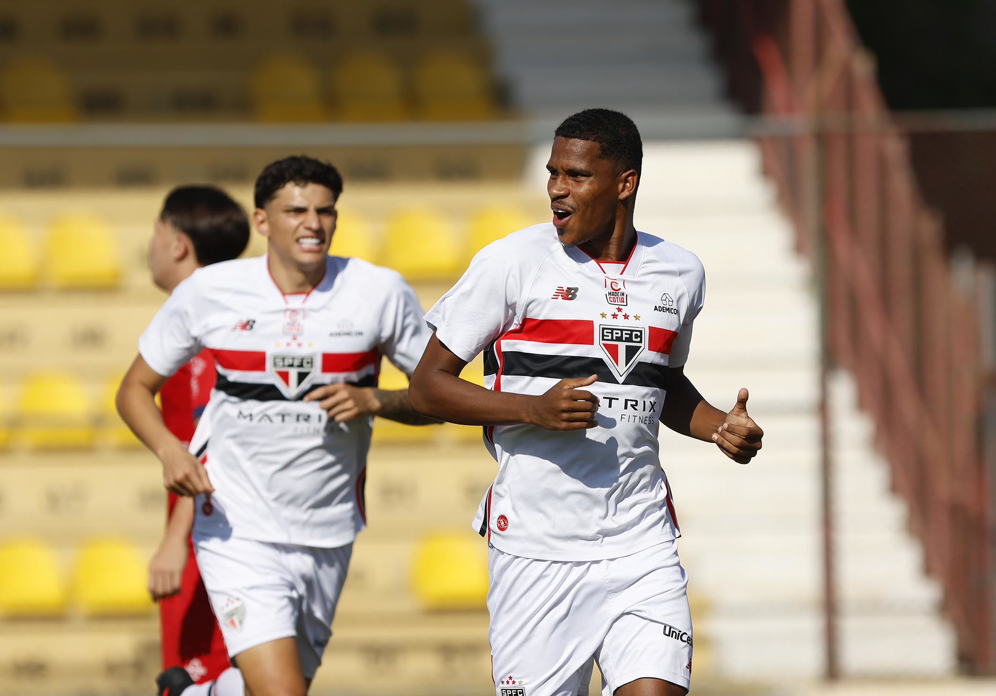 sao-paulo-vence-lider-ibrachina-e-se-aproxima-da-ponta-do-paulista-sub-20