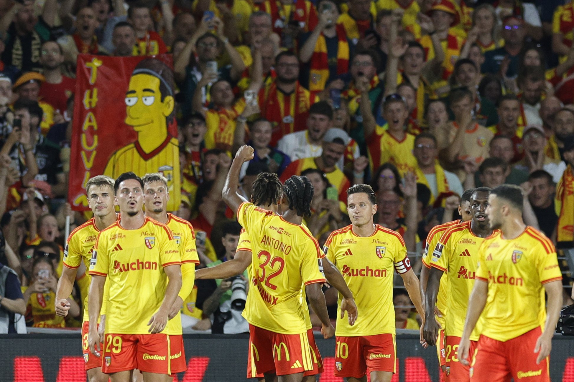 lens-vence-psg-e-conquista-supercopa-da-franca-pela-primeira-vez