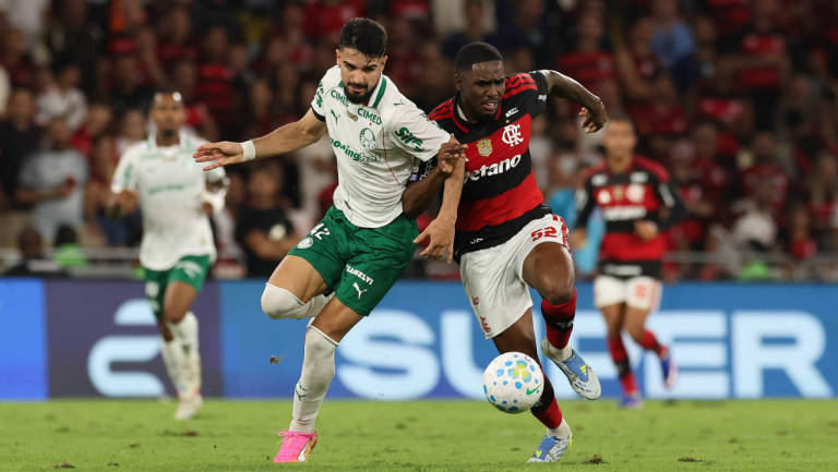 apos-goleada,-flamengo-aumenta-chances-de-titulo-e-cola-no-palmeiras