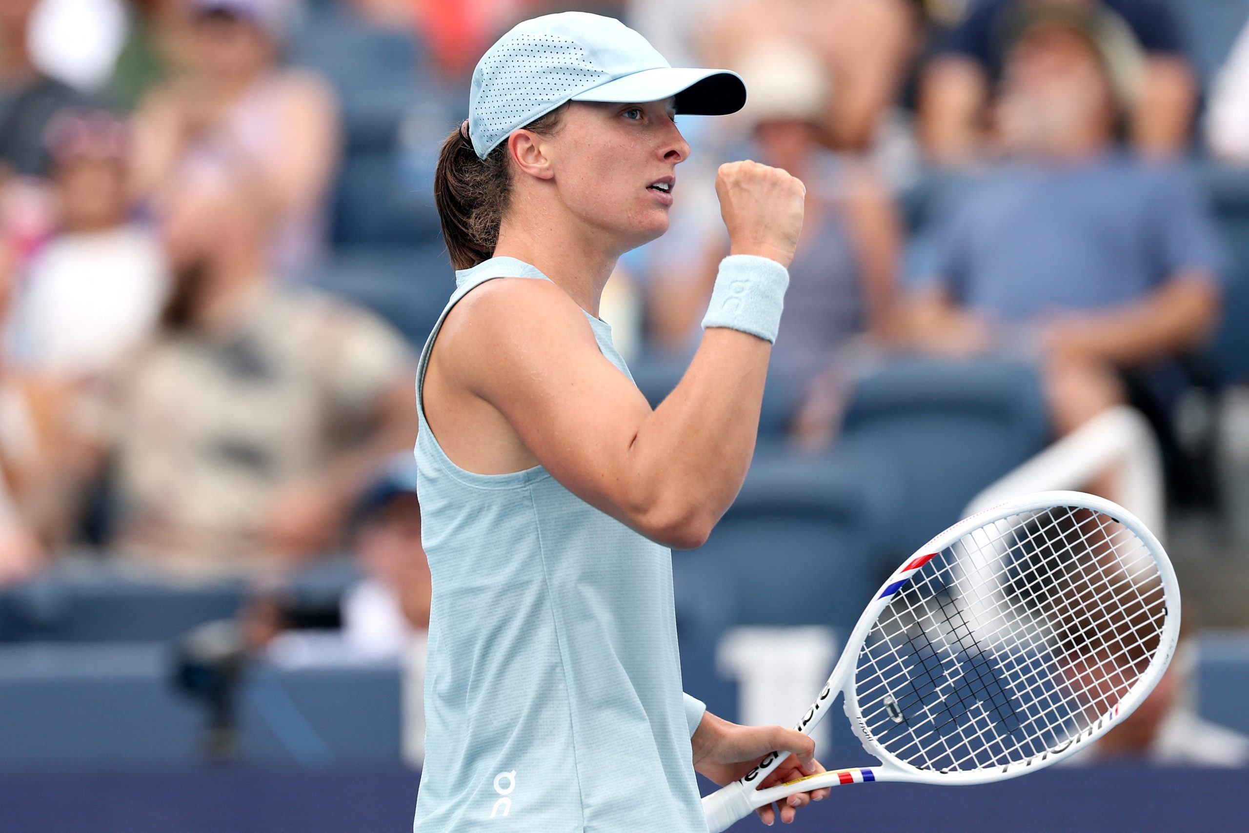 swiatek-vence-sakkari-de-virada-e-vai-as-oitavas-do-wta-1000-de-cincinnati