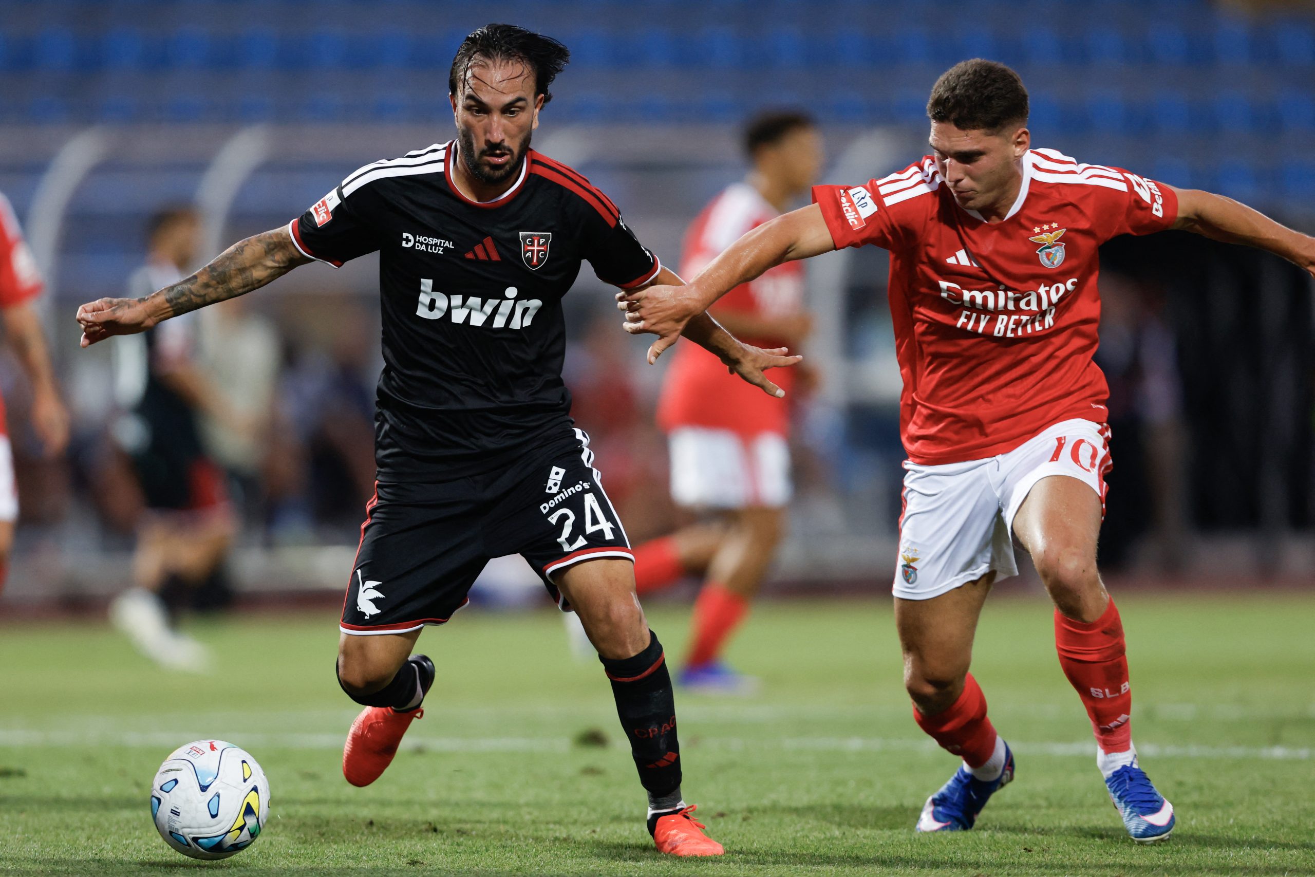 veja-fotos-do-duelo-entre-casa-pia-e-benfica-pelo-campeonato-portugues