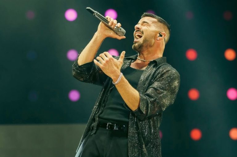 pedro-sampaio-e-ricky-martin-farao-show-do-intervalo-do-jogo-da-nfl-no-maracana