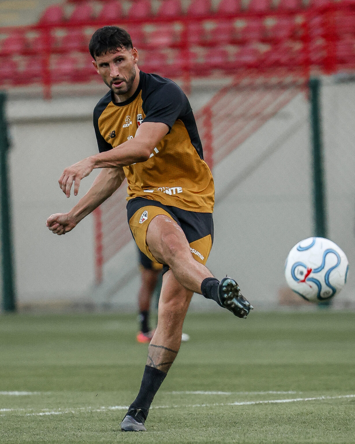 sao-paulo-fecha-preparacao-para-enfrentar-o-bolivar;-veja-provavel-escalacao