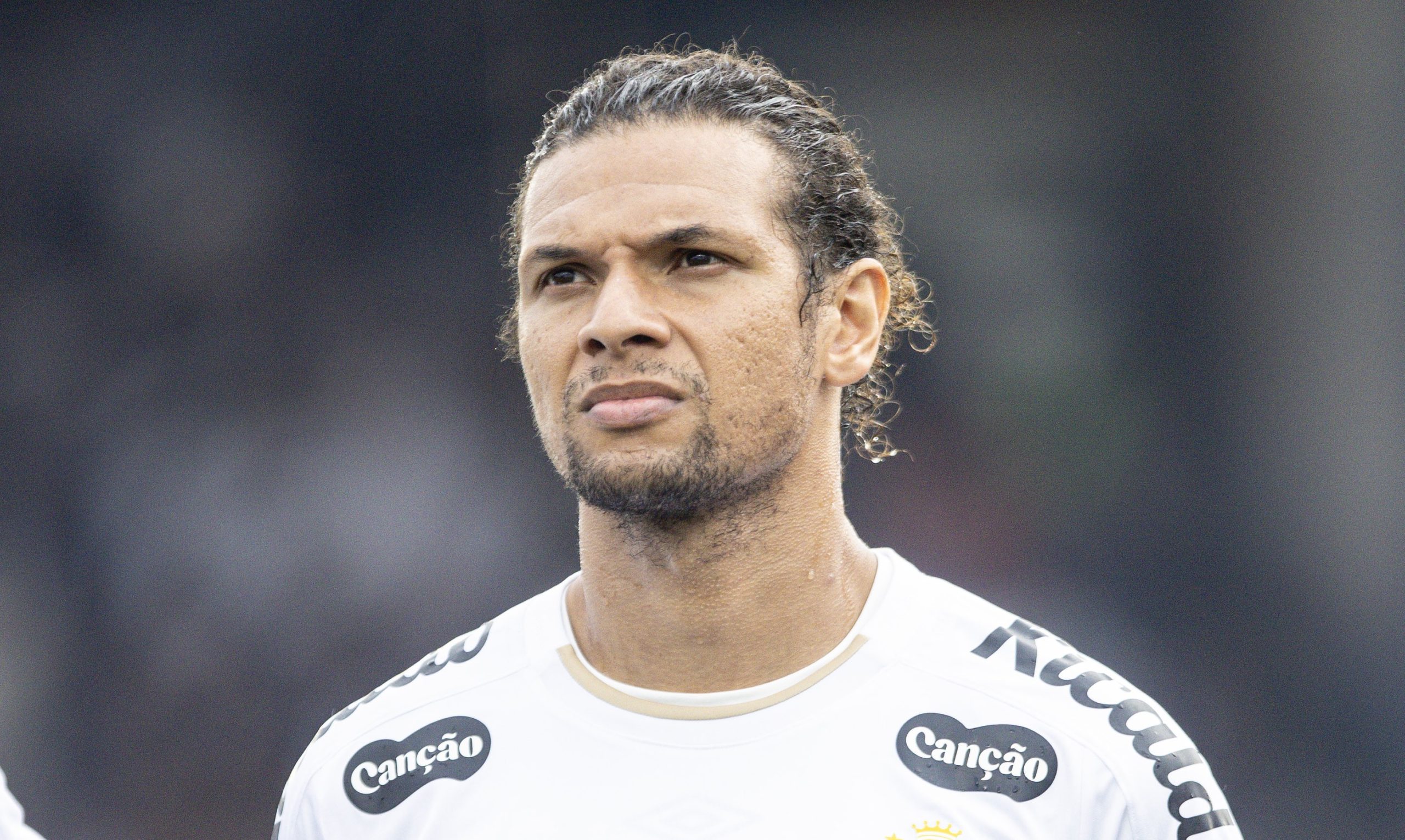 willian-arao-responde-na-zaga-e-ganha-“nova”-funcao-no-santos