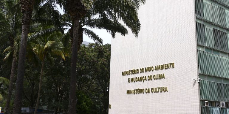 minc-destaca-carreira-de-laura-cardoso-e-lamenta-morte
