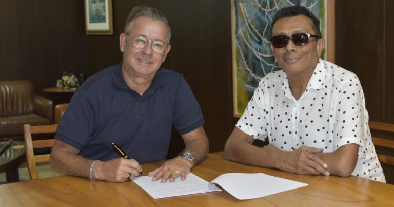 apos-ano-sabatico,-osmar-martins-retoma-coluna-e-traz-‘blog-do-marrom’-para-o-bahia-noticias