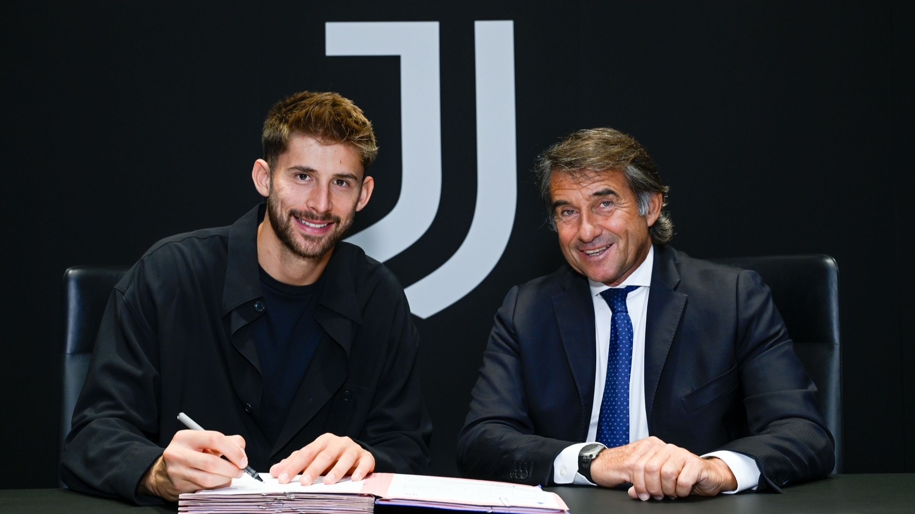 juventus-anuncia-a-contratacao-do-goleiro-guglielmo-vicario,-ex-tottenham