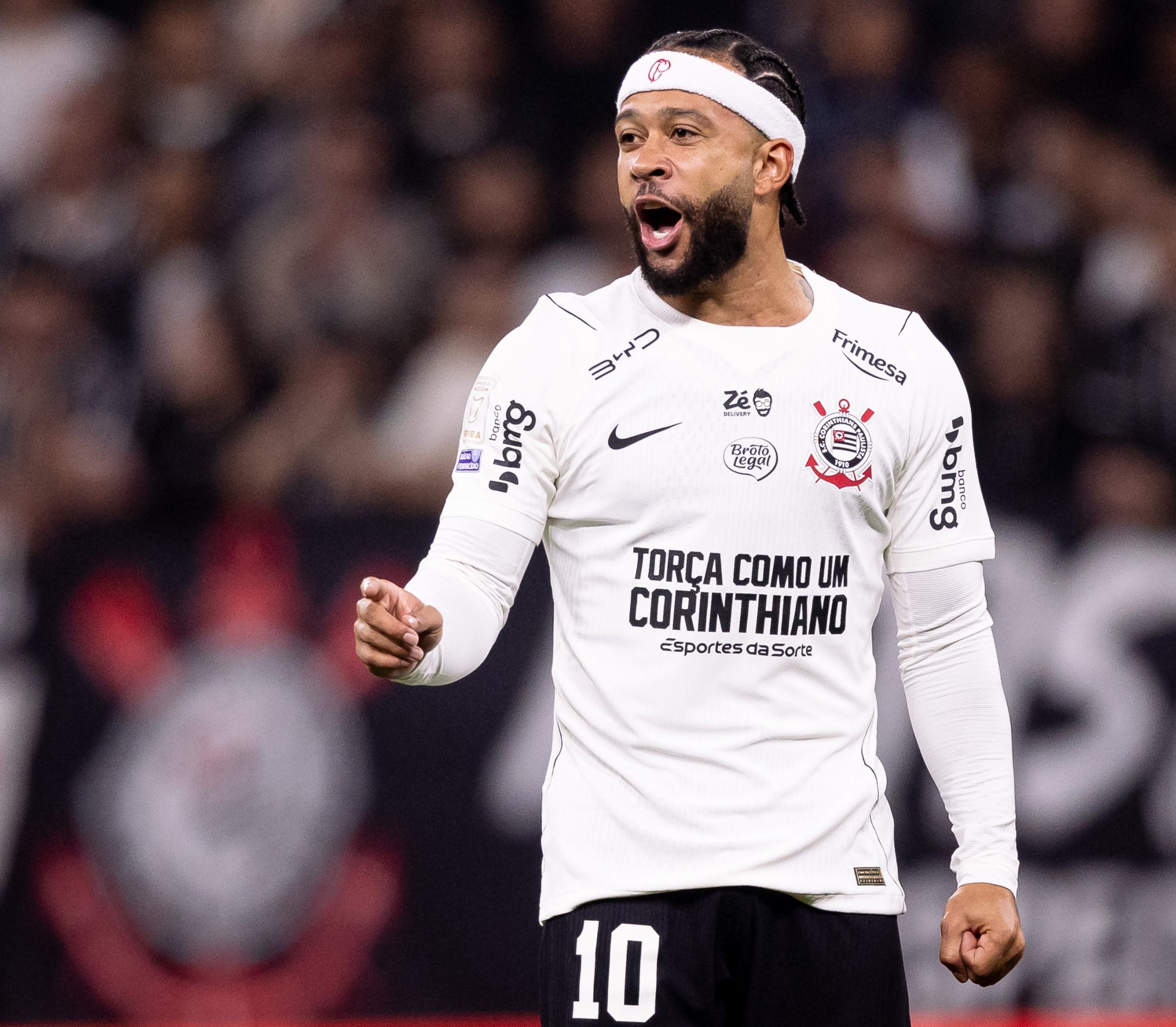 memphis-depay-e-regularizado-no-bid-e-pode-reestrear-pelo-corinthians