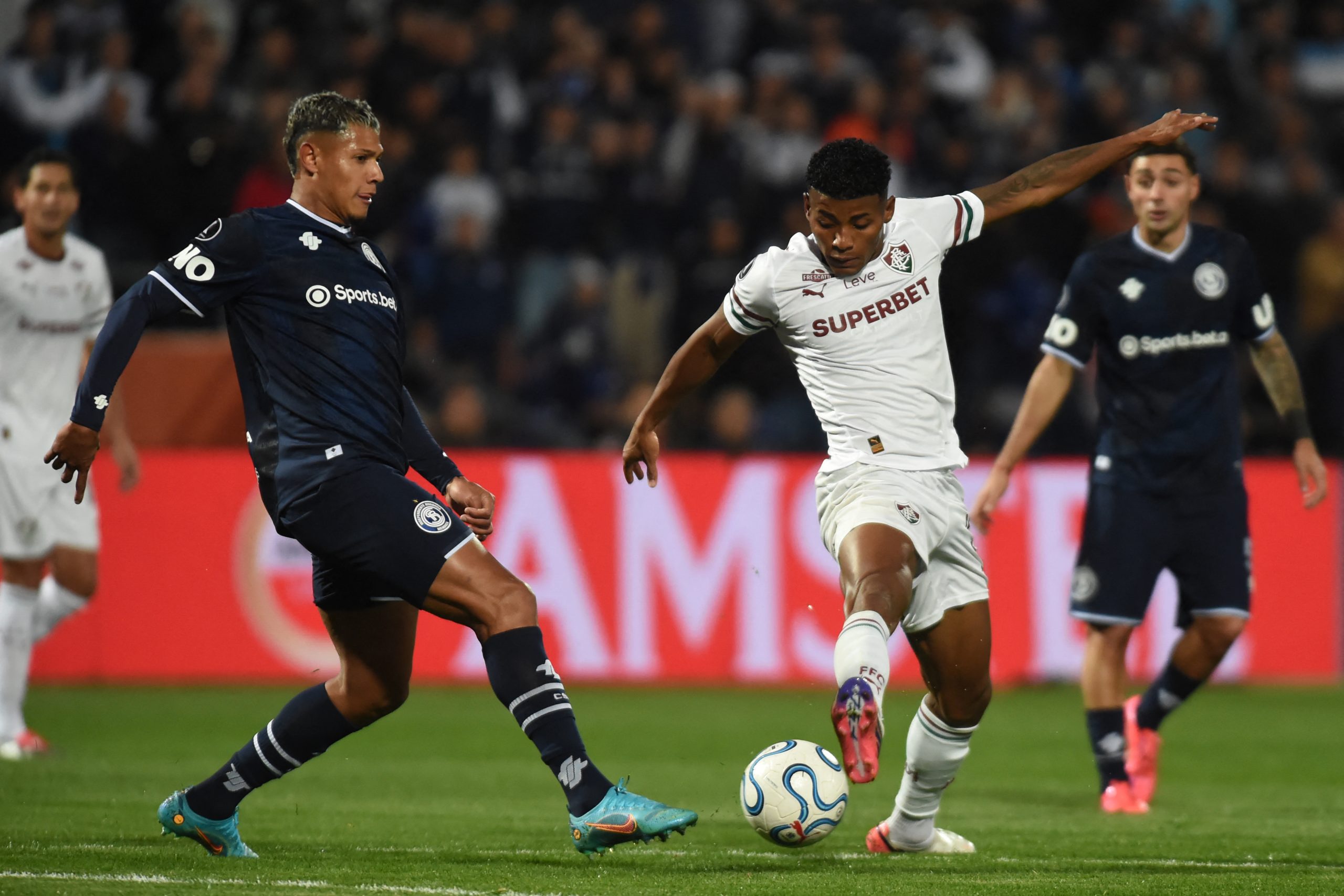 veja-fotos-do-duelo-entre-independiente-rivadavia-e-fluminense-pela-libertadores