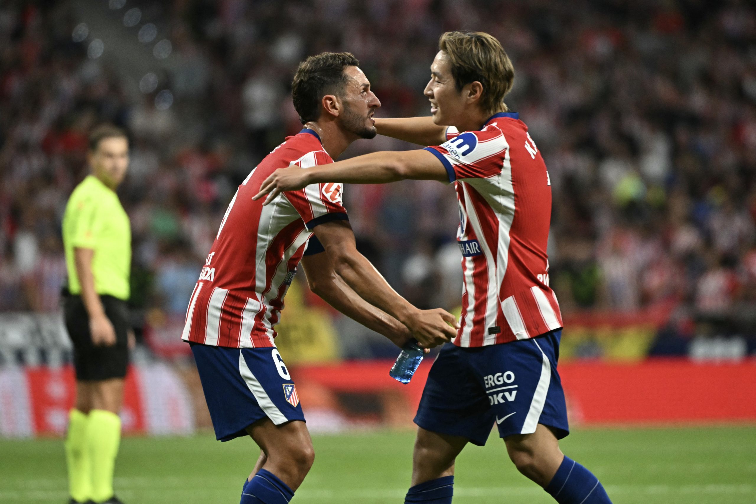 sem-julian-alvarez,-atletico-de-madrid-bate-malaga-na-estreia-pelo-espanhol