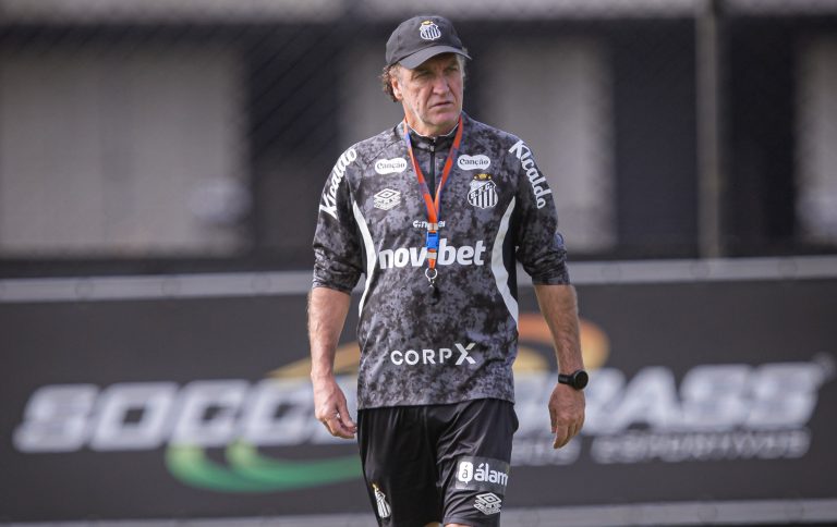santos-treina-penaltis-e-fecha-preparacao-para-decisao-contra-o-macara;-veja-provavel-escalacao