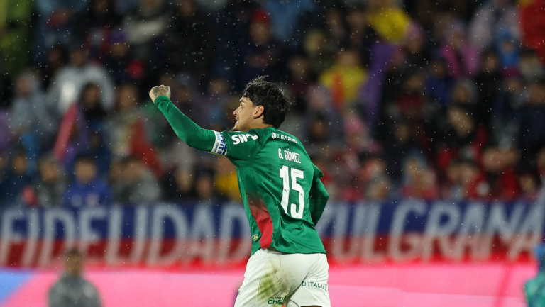 heroi-da-classificacao,-gomez-exalta-raca-do-palmeiras:-“libertadores-tem-que-jogar-assim”