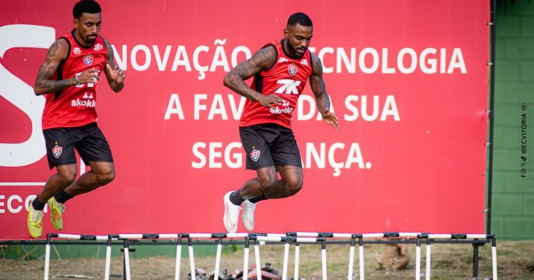 com-treino-tatico-e-11-contra-11,-vitoria-intensifica-preparacao-para-o-ba-vi