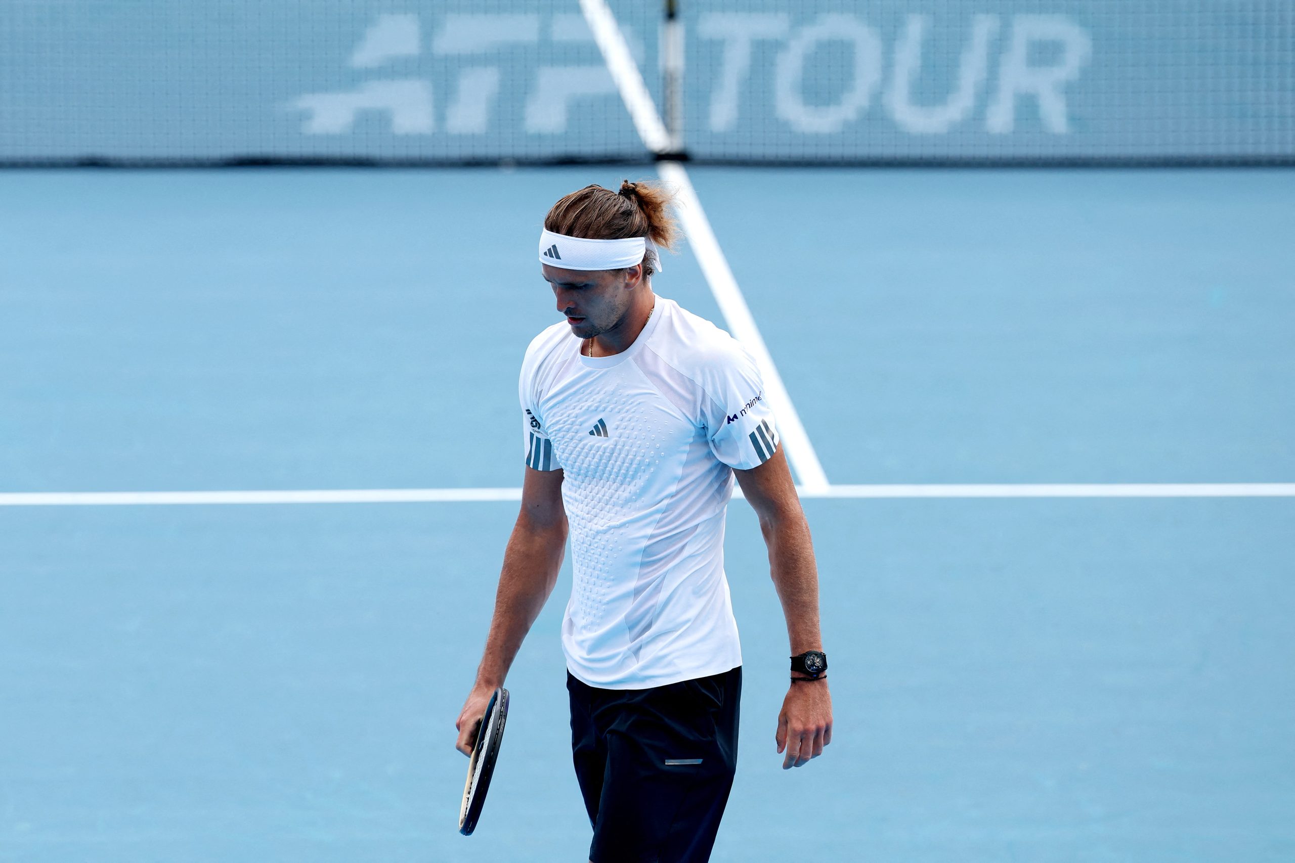 zverev,-cabeca-de-chave-numero-1,-e-eliminado-por-tommy-paul-nas-oitavas-de-cincinnati