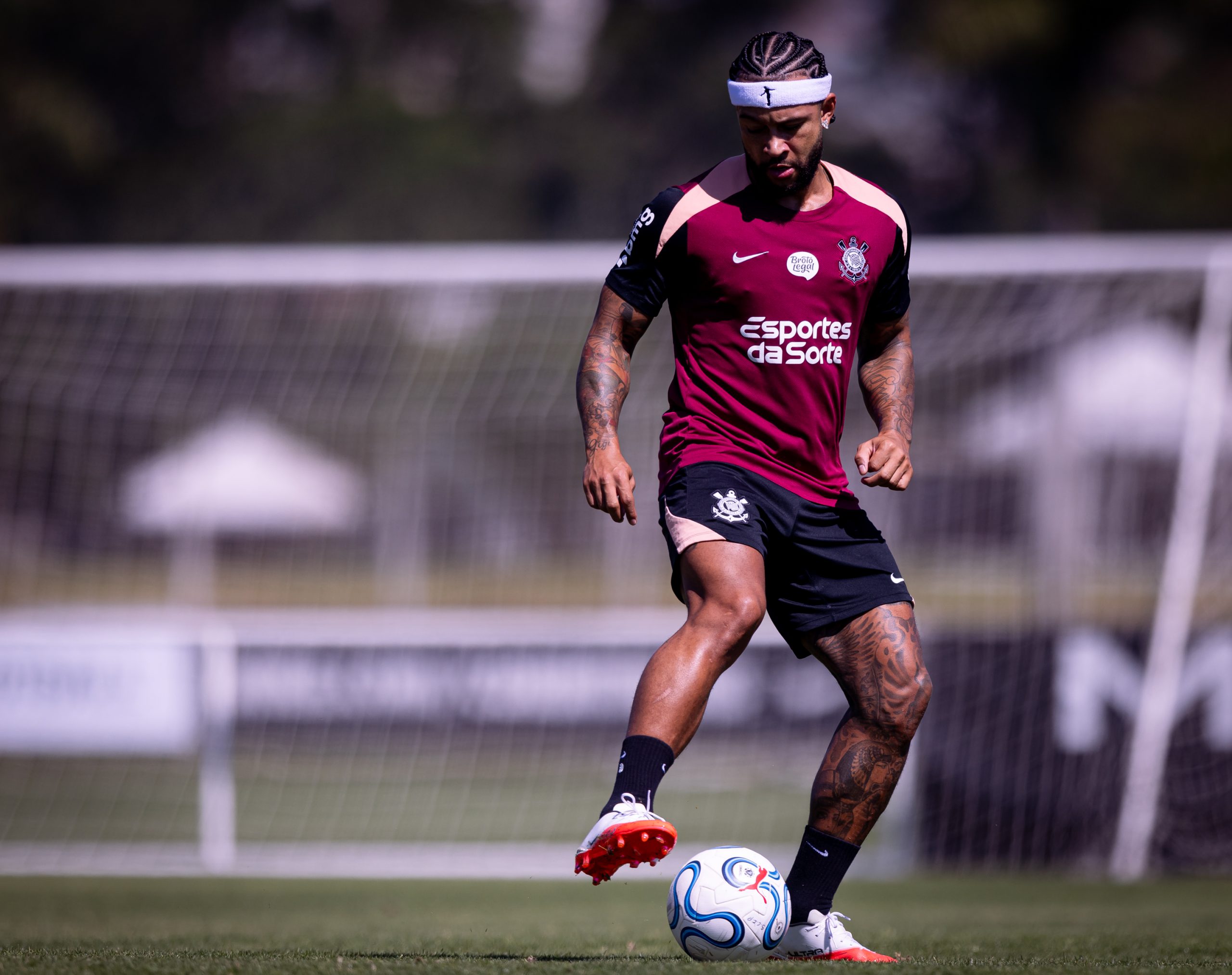 esperanca-do-corinthians,-memphis-volta-apos-85-dias-em-busca-de-feito-inedito