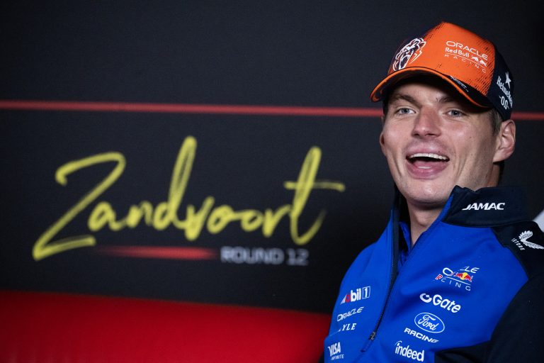 max-verstappen-renova-contrato-com-a-red-bull-ate-2030-e-afasta-rumores-de-saida