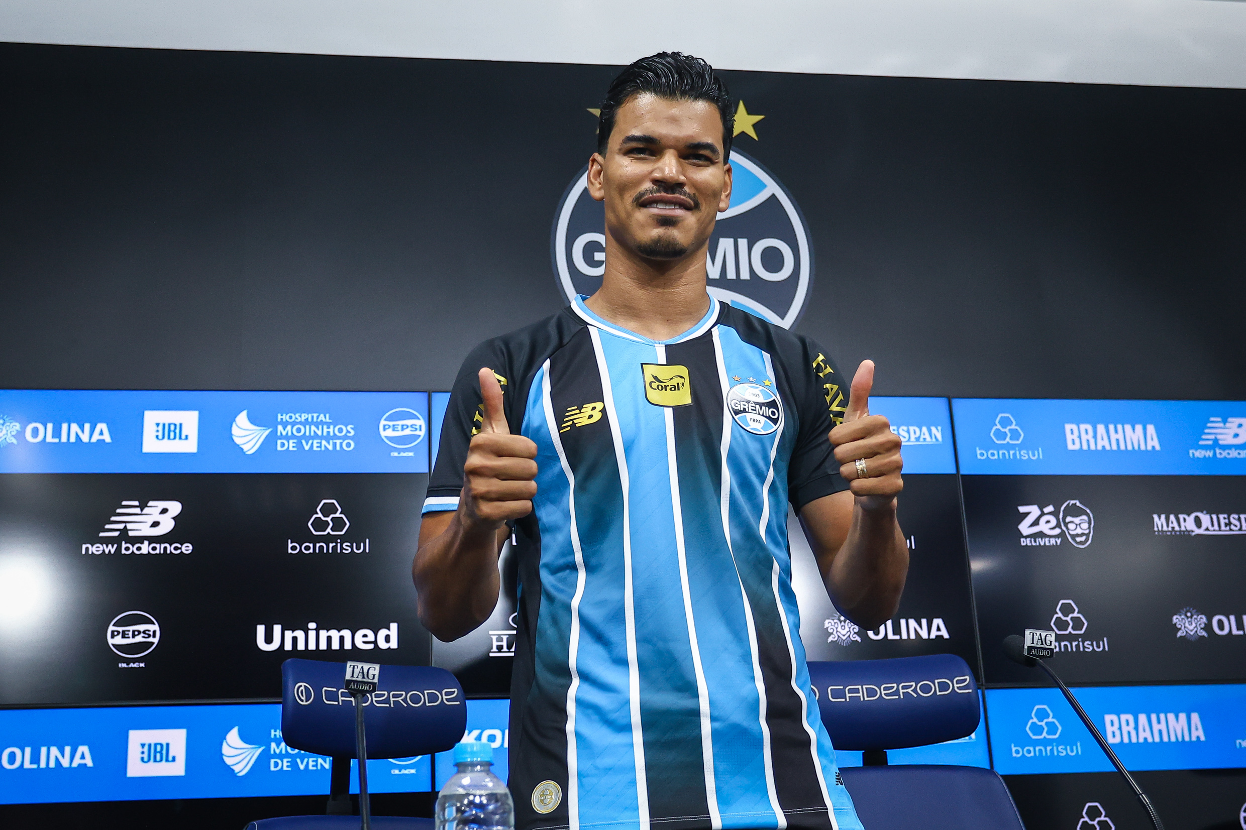 danilo-barbosa-destaca-identificacao-com-o-gremio-em-apresentacao:-“conheco-muito-bem”