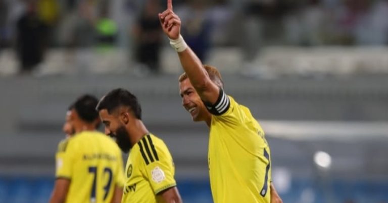 cristiano-ronaldo-volta-a-campo-apos-copa-e-marca-977o-gol-em-vitoria-do-al-nassr