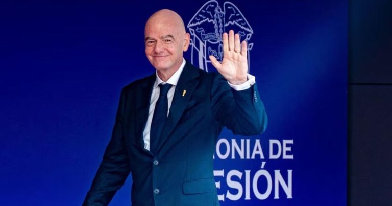 dirigentes-africanos-sondam-secretario-geral-da-fifa-para-enfrentar-infantino-em-eleicao